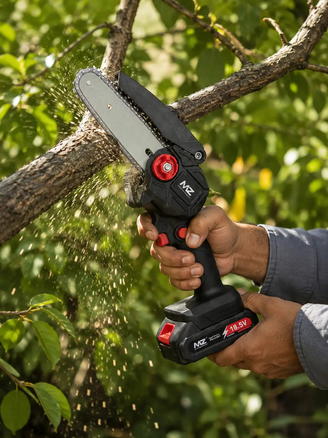 MZ CS72 6 Inch Cordless Mini Chainsaw with 18.5V Battery and Carry Case