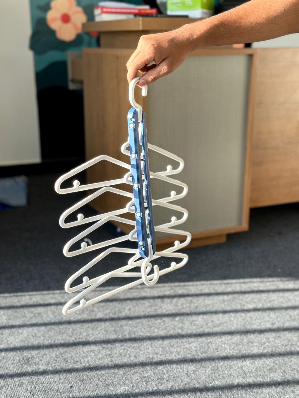 5 in 1 Hanger