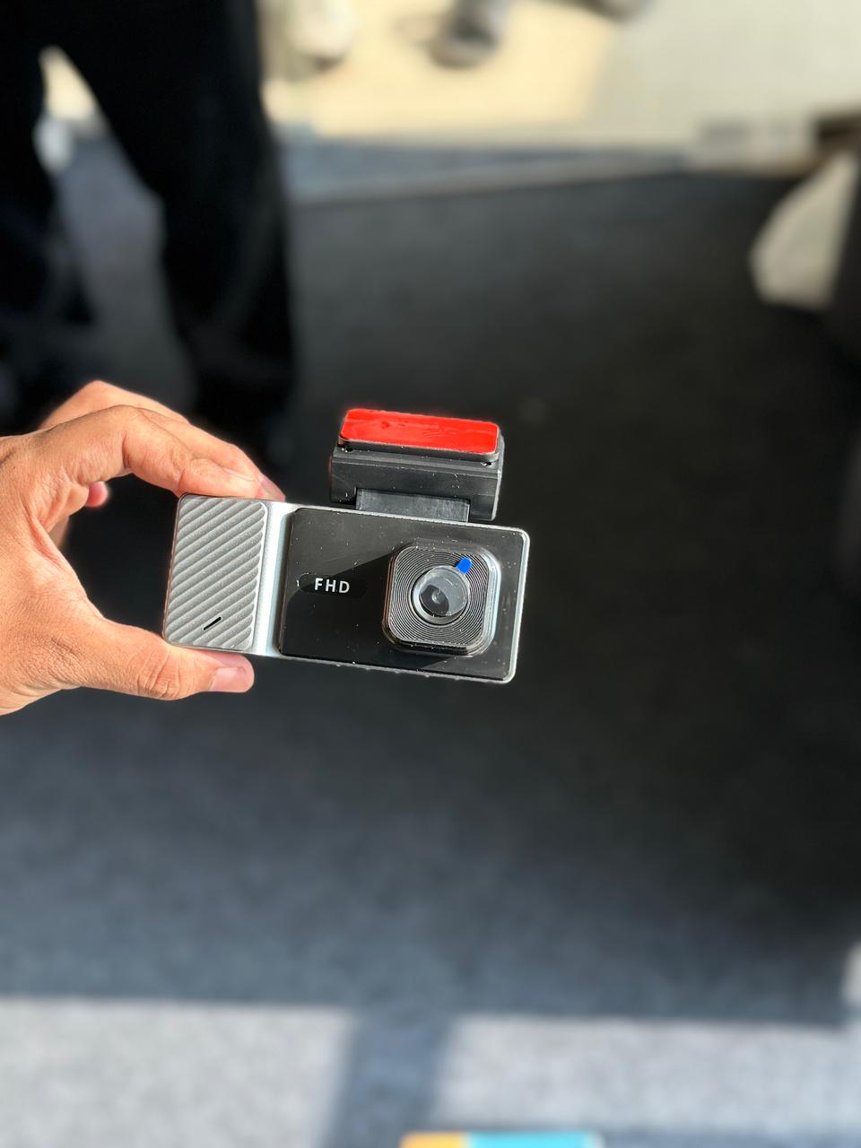 WiFi Dash Cam Three Lens 3.16 Inch HD 1080P Dashcam Car Video Recorder 3 Channels with Night Vision Loop Recording A8